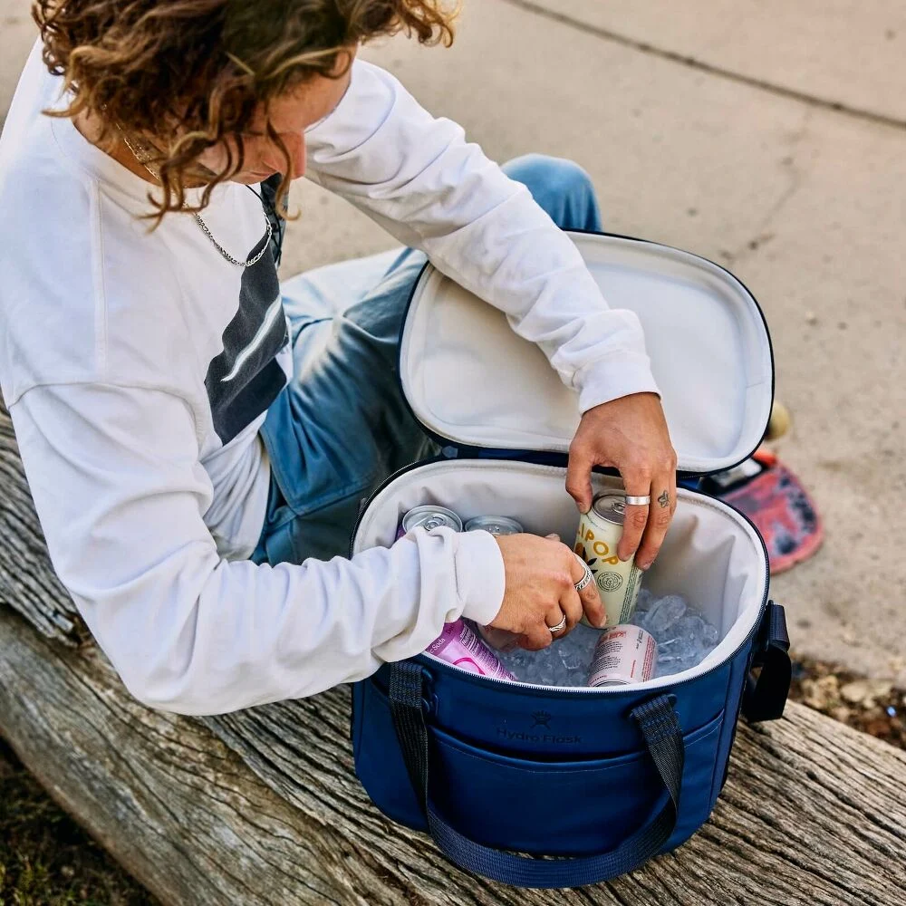 Carryout? Soft Cooler 15 L - Image 30
